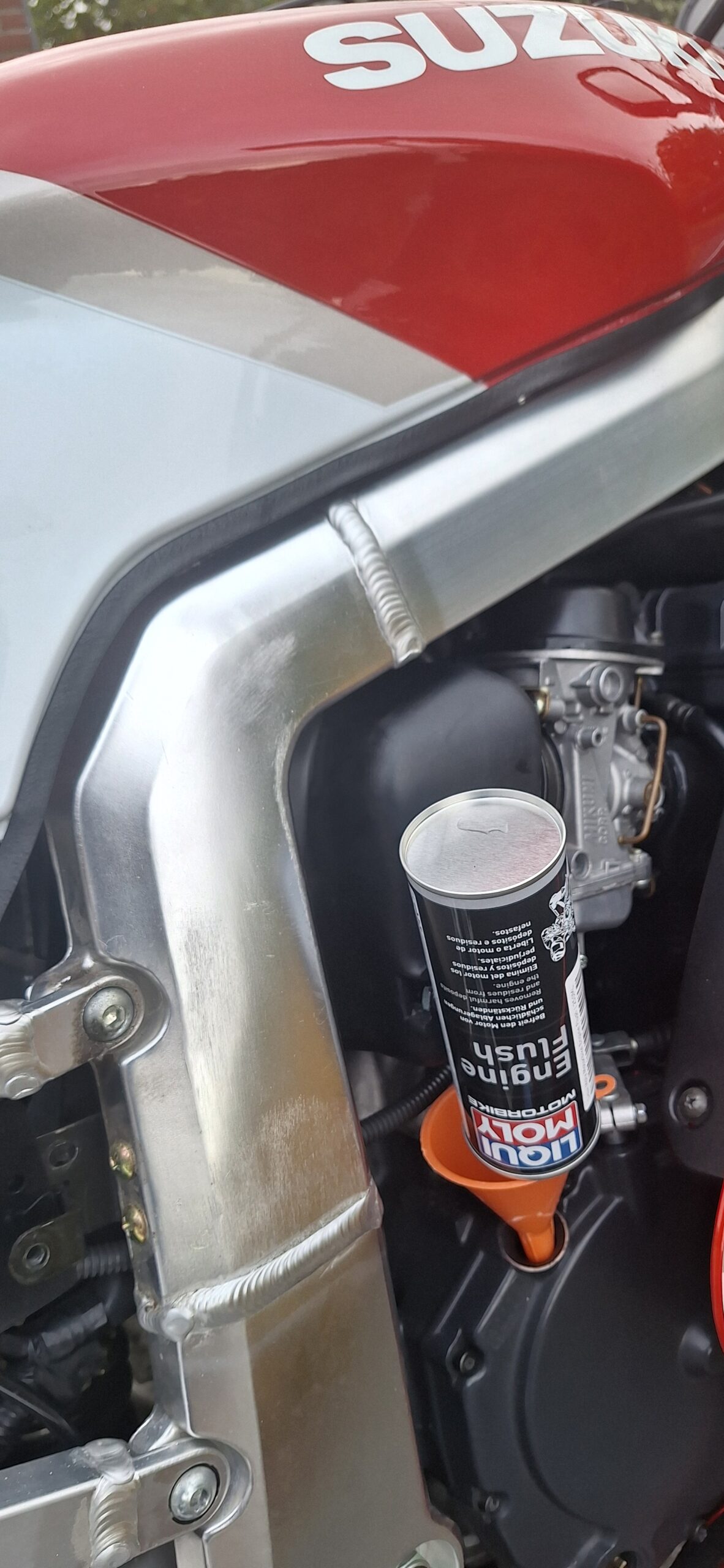 Suzuki GSXR 750W Project: Start onderhoud